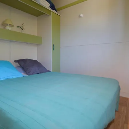 2 Bedroom Lovely Stacaravan In 2* Casalabriva